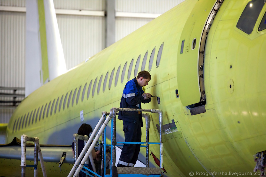 Installation of an air stairs light.